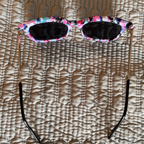 COPY - J. Crew Sunglasses - Picture 2 of 4